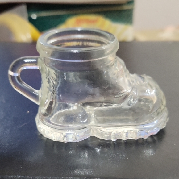 Australian Nanner Clear Glass Liqueur Shot Glass - Picture 2 of 3